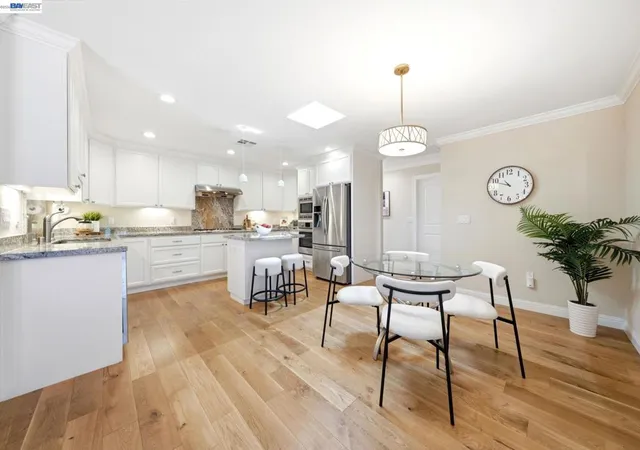 Photo 3 of Single family home for sale at 2122 Wilmington Dr, Walnut Creek, CA 94596 | MLS# 41147036 | Listing updated on 2026-09-15