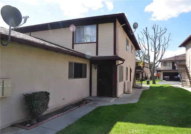 Photo 2 of Condo for sale at 1102 W Calle Del Sol, Azusa, CA 91702 | MLS# IG26193342 | Listing updated on 2026-09-15