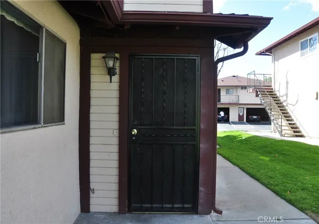 Photo 3 of Condo for sale at 1102 W Calle Del Sol, Azusa, CA 91702 | MLS# IG26193342 | Listing updated on 2026-09-15
