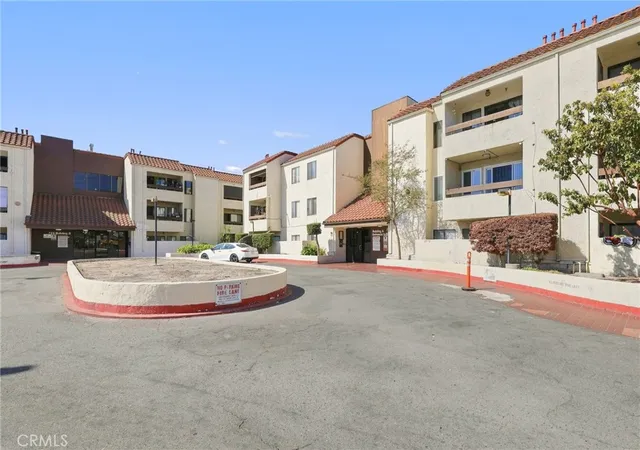 Condo for sale at 700 W 3rd Street #A209, Santa Ana, CA 92701 | MLS# OC26192281