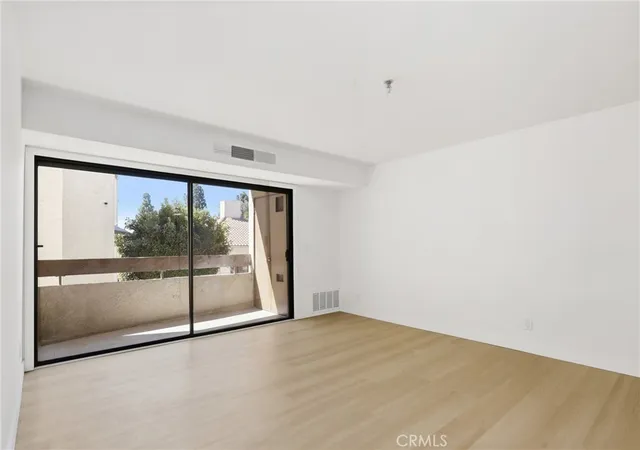 Photo 4 of Condo for sale at 700 W 3rd Street #A209, Santa Ana, CA 92701 | MLS# OC26192281 | Listing updated on 2026-09-15