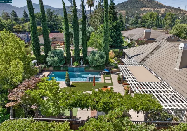 Photo 3 of Sale Pending at 4 Pardi Ln, Clayton, CA 94517 | MLS# 41147064 | Listing updated on 2026-09-15