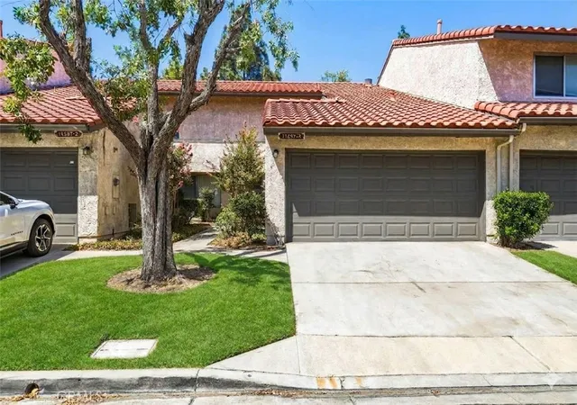 Photo 2 of Townhouse for sale at 11257 Key W Ave #3, Porter Ranch, CA 91326 | MLS# SR26193026 | Listing updated on 2026-10-04