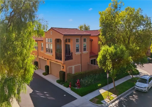 Photo 12 of Condo for sale at 240 Mayfair, Irvine, CA 92620 | MLS# PW26189912 | Listing updated on 2026-09-15