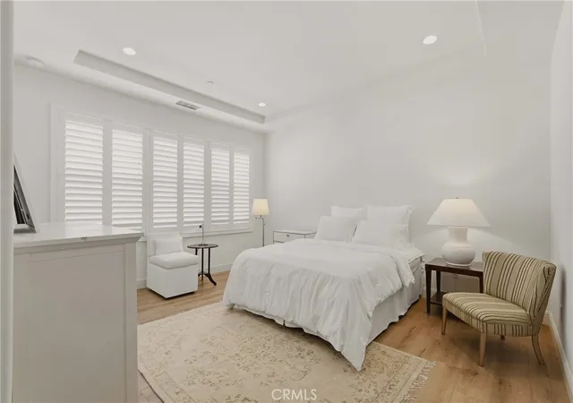 Listing Photo 5 - Condo for sale in building located at 240 Mayfair, Irvine, CA 92620