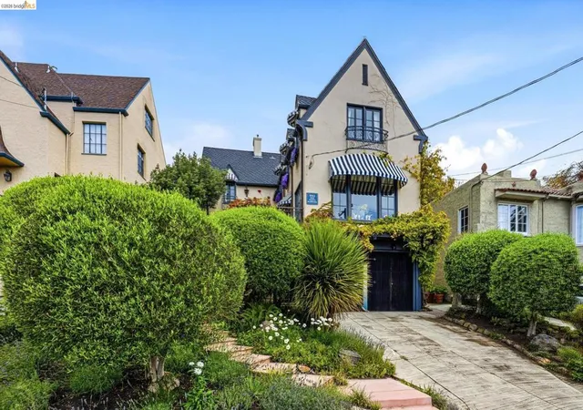 Photo 3 of Sale Pending at 893 Santa Barbara Rd, Berkeley, CA 94707 | MLS# 41147086 | Listing updated on 2026-09-30