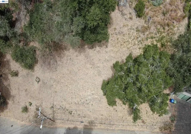 Photo 4 of Land for sale at 0 Gouldin Rd, Oakland, CA 94611 | MLS# 41147087 | Listing updated on 2026-09-15