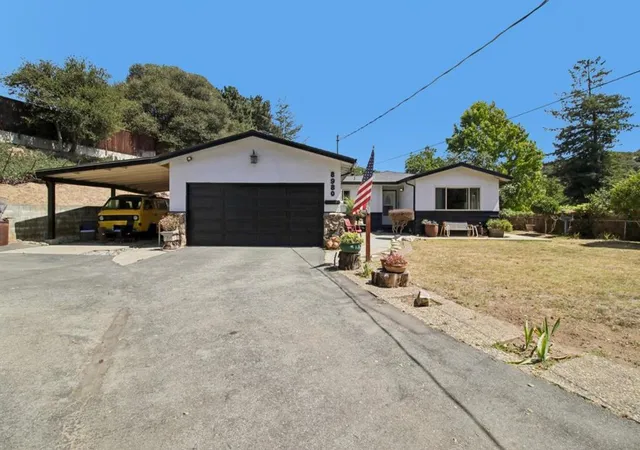 Photo 3 of Sale Pending at 8980 Oak Rd, Salinas, CA 93907 | MLS# ML82059993 | Listing updated on 2026-09-15