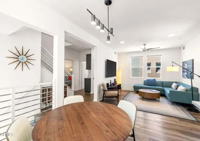Photo 2 of Condo for sale at 1276 E Thompson Blvd #101, Ventura, CA 93001 | MLS# V1-38541 | Listing updated on 2026-09-15