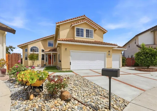 Photo 1 of Single family home for sale at 1641 El Camino De Vida, Hollister, CA 95023 | MLS# ML82059996 | Listing updated on 2026-09-16