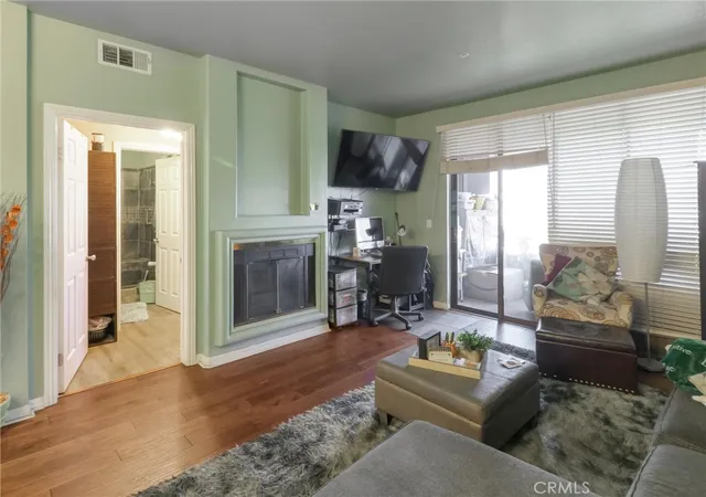Photo 1 of Condo for sale at 555 Maine Ave #219, Long Beach, CA 90802 | MLS# PW26193547 | Listing updated on 2026-09-25