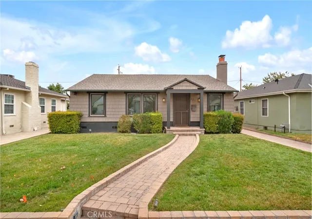 Photo 4 of Single family home for sale at 322 S Lincoln St, Burbank, CA 91506 | MLS# BB26192871 | Listing updated on 2026-09-19