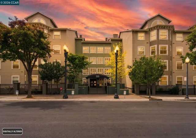 Photo 1 of Sale Pending at 555 10th Street #326, Oakland, CA 94607 | MLS# 41147109 | Listing updated on 2026-09-24