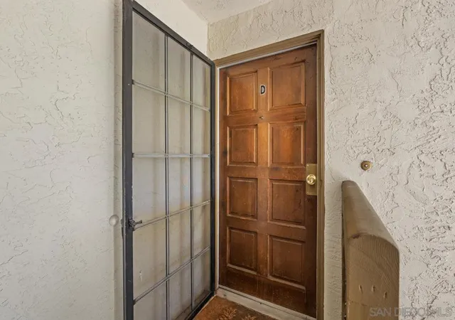Photo 4 of Condo for sale at 1009 S Sunshine #D, El Cajon, CA 92020 | MLS# 260021667SD | Listing updated on 2026-09-14