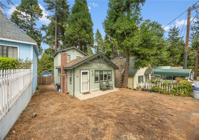 Photo 1 of Single family home for sale at 23376 Crestline Rd, Crestline, CA 92325 | MLS# CV26193309 | Listing updated on 2026-09-16
