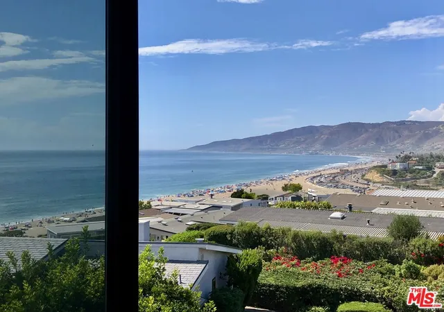 Photo 3 of Condo for sale at 6772 Shearwater Ln, Malibu, CA 90265 | MLS# 26973673 | Listing updated on 2026-09-14