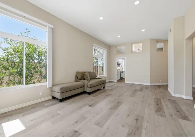 Photo 4 of Sale Pending at 804 Calle Montera, Escondido, CA 92025 | MLS# 260021698SD | Listing updated on 2026-09-14