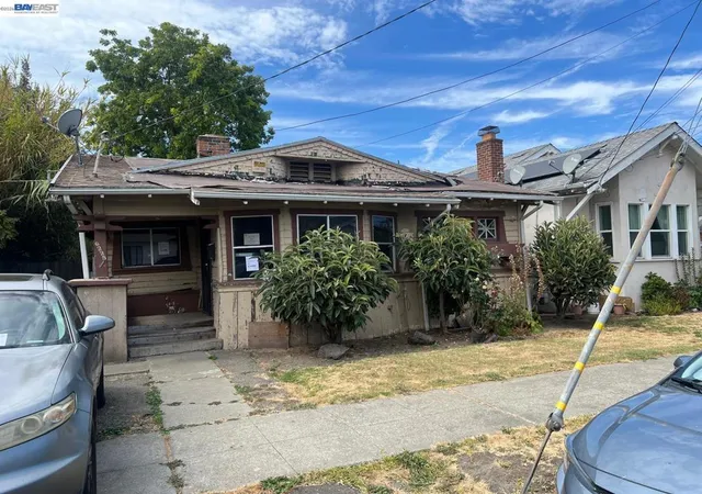 Single family home for sale at 6225 Tevis St, Oakland, CA 94621 | MLS# 41147159