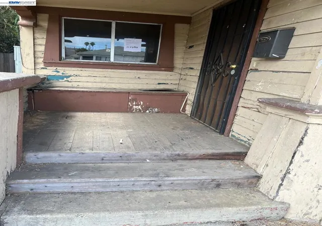 Photo 1 of Single family home for sale at 6225 Tevis St, Oakland, CA 94621 | MLS# 41147159 | Listing updated on 2026-09-15