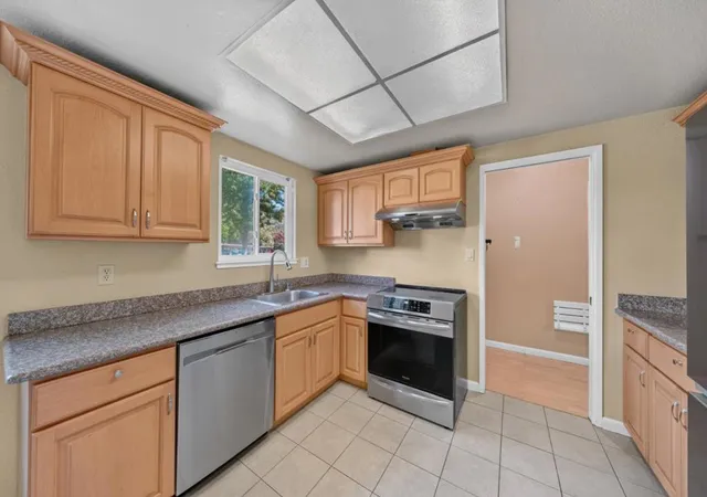 Photo 3 of Condo for sale at 1099 N Abbott Ave, Milpitas, CA 95035 | MLS# ML82060069 | Listing updated on 2026-09-14