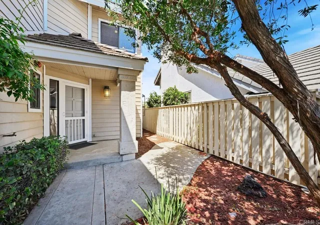 Photo 3 of Single family home for sale at 1762 Spyglass Cir, Vista, CA 92081 | MLS# NDP2608328 | Listing updated on 2026-09-15