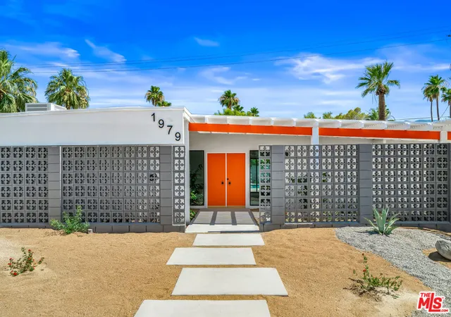 Photo 3 of Single family home for sale at 1979 E Alejo Rd, Palm Springs, CA 92262 | MLS# 26976295 | Listing updated on 2026-10-06