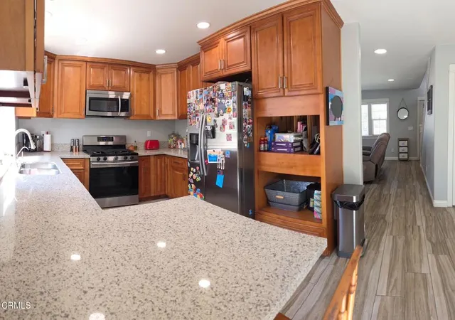 Photo 4 of Single family home for sale at 675 Ash Cir, Fillmore, CA 93015 | MLS# V1-38560 | Listing updated on 2026-09-21
