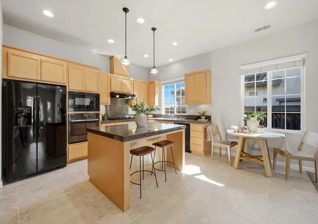 Photo 4 of Sale Pending at 1220 Okeefe Ct, Gilroy, CA 95020 | MLS# ML82060094 | Listing updated on 2026-09-14