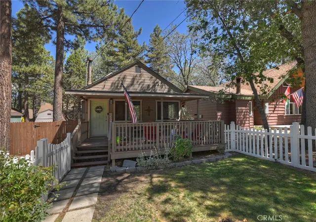 Photo 1 of Single family home for sale at 327 Wabash, Sugarloaf, CA 92386 | MLS# IG26194378 | Listing updated on 2026-09-14