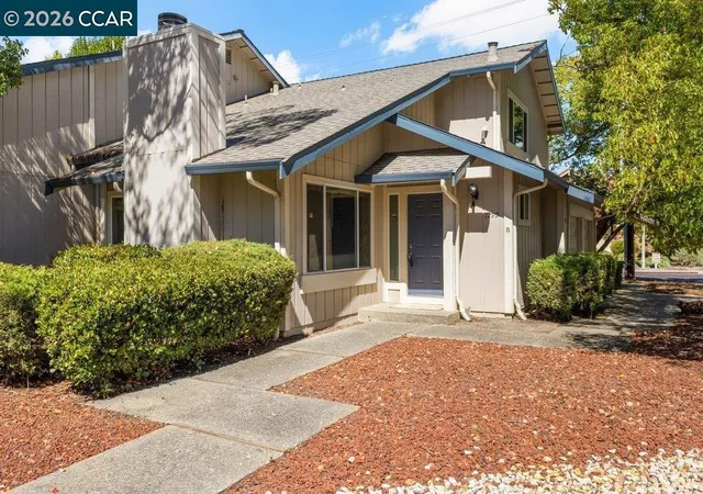 Listing Photo 4 - Condo for sale in building located at 1299 Sheppard Ct, Walnut Creek, CA 94598