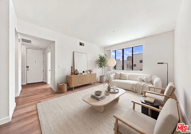 Photo 1 of Condo for sale at 533 S St Andrews Pl #404, Los Angeles, CA 90020 | MLS# 26944229 | Listing updated on 2026-09-15