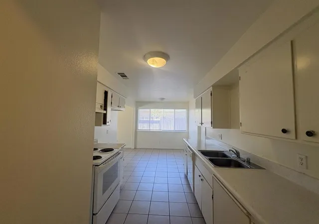 Photo 4 of Sale Pending at 3257 Sacramento Dr, Merced, CA 95348 | MLS# ML82060129 | Listing updated on 2026-09-15