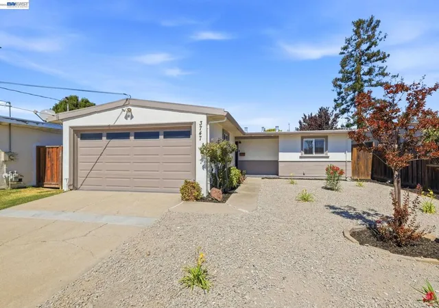 Photo 3 of Sale Pending at 3747 Independence Rd, Fremont, CA 94538 | MLS# 41147247 | Listing updated on 2026-09-17