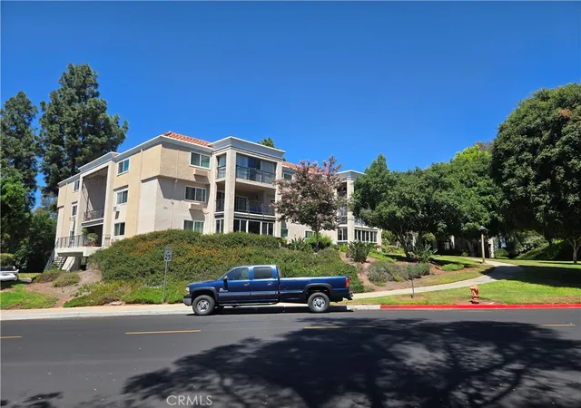 Photo 2 of Condo for sale at 5499 Paseo Del Lago W #2H, Laguna Woods, CA 92637 | MLS# OC26194575 | Listing updated on 2026-09-15