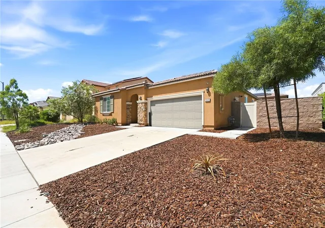 Photo 3 of Single family home for sale at 28426 Heather Green, Menifee, CA 92584 | MLS# SW26194827 | Listing updated on 2026-10-04