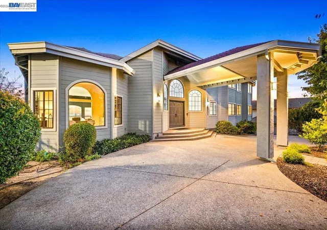 Photo 1 of Mansion for sale at 13331 Campus Dr, Oakland, CA 94619 | MLS# 41147258 | Listing updated on 2026-09-23