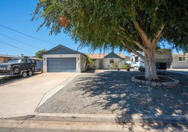 Single family home for sale at 13810 Tobiasson Rd, Poway, CA 92064 | MLS# 260021814SD