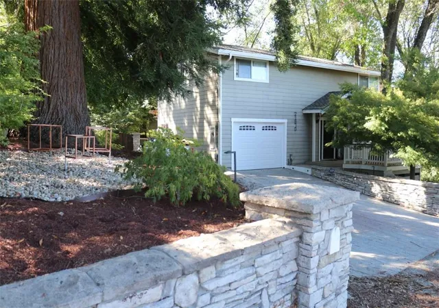 Photo 2 of Single family home for sale at 21670 Woolaroc Dr, Los Gatos, CA 95033 | MLS# FR26194826 | Listing updated on 2026-10-05