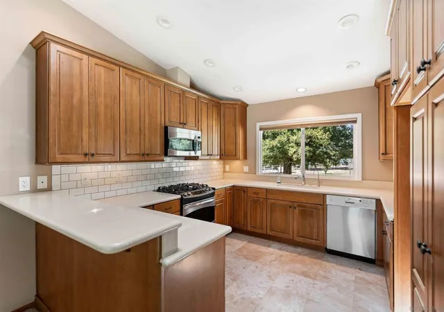Photo 2 of Sale Pending at 1044 Capra Way, Fallbrook, CA 92028 | MLS# 260021820SD | Listing updated on 2026-09-14
