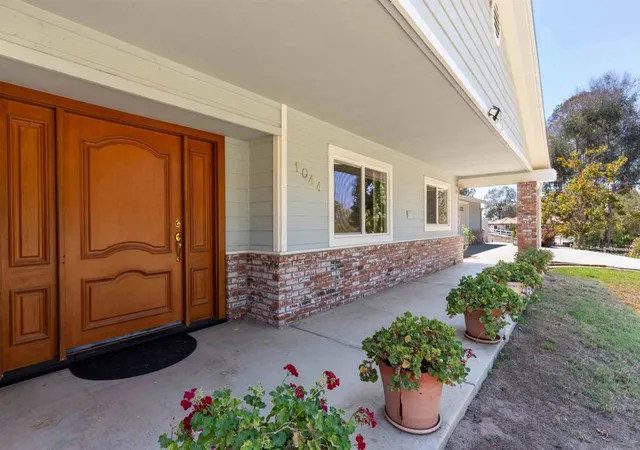 Photo 4 of Sale Pending at 1044 Capra Way, Fallbrook, CA 92028 | MLS# 260021820SD | Listing updated on 2026-09-14