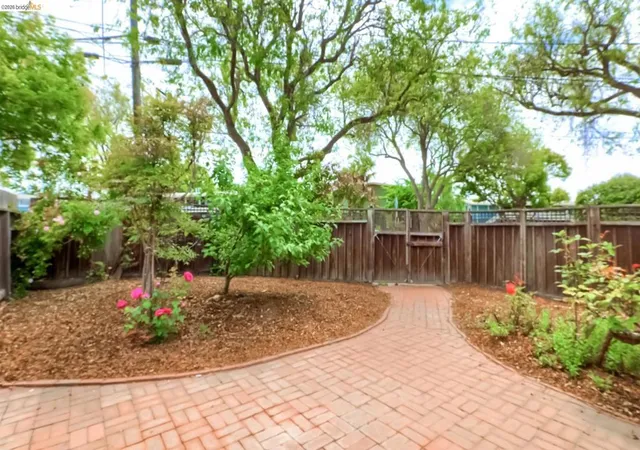 Photo 3 of Single family home for sale at 1265 Hopkins St, Berkeley, CA 94702 | MLS# 41147280 | Listing updated on 2026-09-15