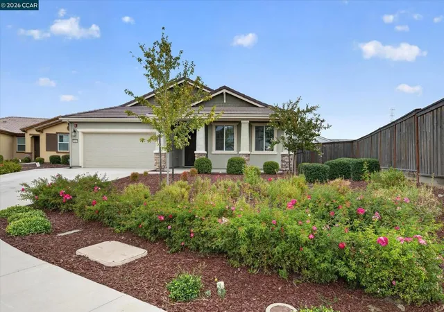 Photo 3 of Sale Pending at 5000 Harrow Ct, Vacaville, CA 95687 | MLS# 41147285 | Listing updated on 2026-09-24