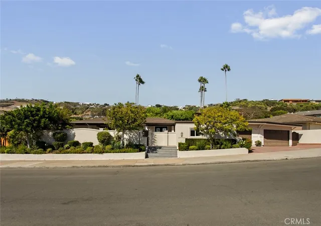 Photo 3 of Single family home for sale at 32702 Seven Seas Dr, Dana Point, CA 92629 | MLS# OC26185995 | Listing updated on 2026-09-18
