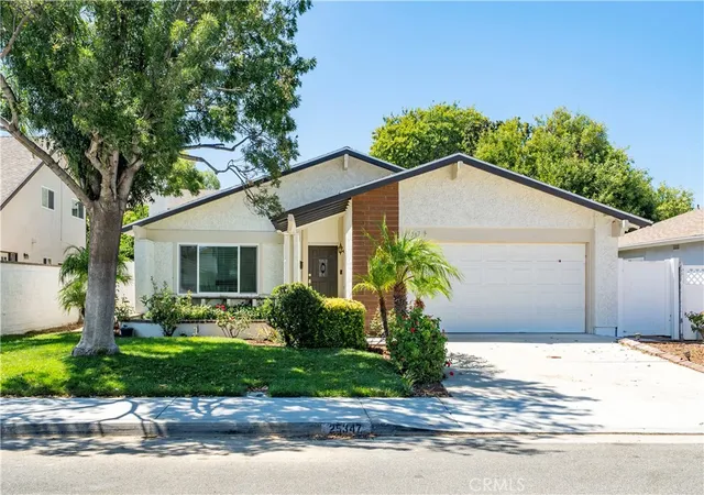 Photo 1 of Sale Pending at 25347 Via Oriol, Valencia, CA 91355 | MLS# SR26195137 | Listing updated on 2026-09-14