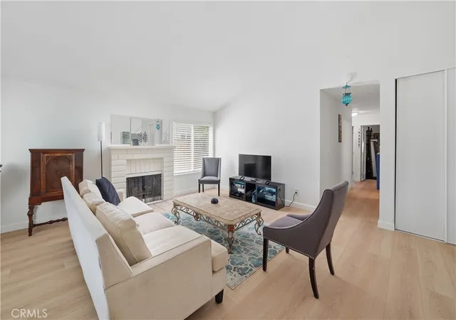 Photo 3 of Sale Pending at 25347 Via Oriol, Valencia, CA 91355 | MLS# SR26195137 | Listing updated on 2026-09-14