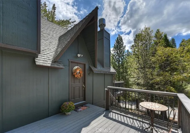 Photo 2 of Single family home for sale at 27230 Peninsula, Lake Arrowhead, CA 92352 | MLS# IG26195152 | Listing updated on 2026-09-26