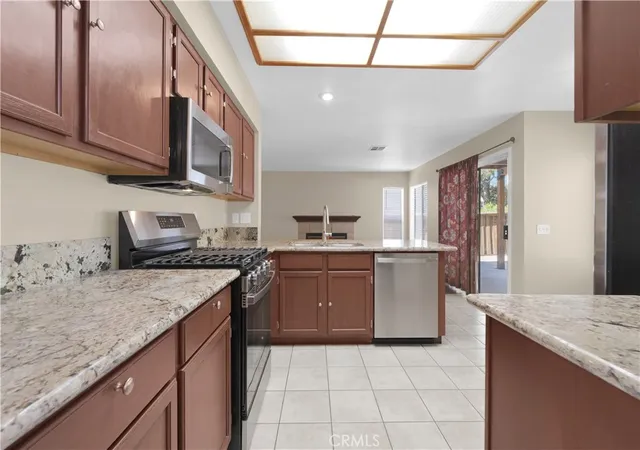 Photo 3 of Sale Pending at 43156 Corte Almonte, Temecula, CA 92592 | MLS# SW26192201 | Listing updated on 2026-09-15