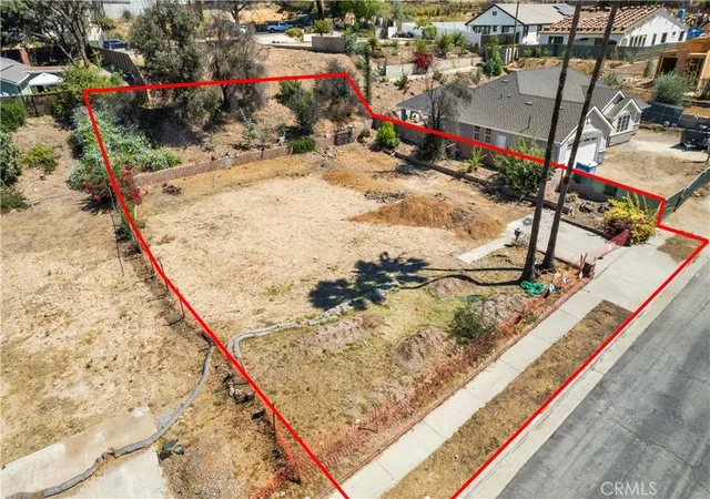 Photo 4 of Sale Pending at 523 E Mount Curv, Altadena, CA 91001 | MLS# AR26195076 | Listing updated on 2026-09-23