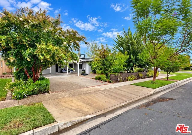 Photo 3 of Single family home for sale at 23909 Welby Way, West Hills, CA 91307 | MLS# 26983705 | Listing updated on 2026-09-23