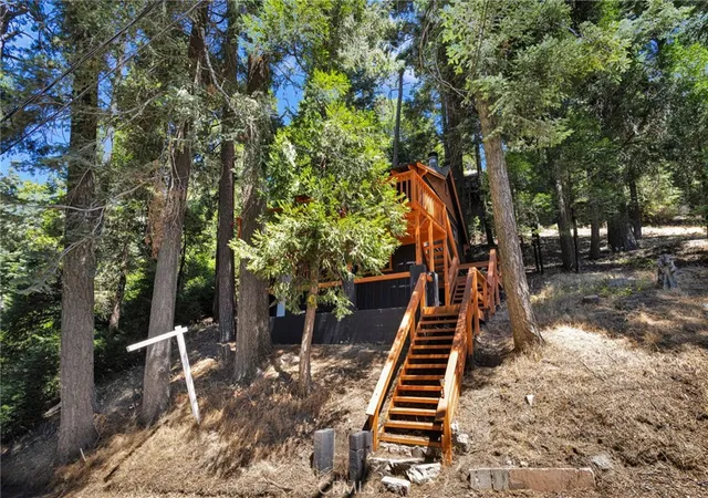 Photo 3 of Single family home for sale at 739 Lake, Skyforest, CA 92385 | MLS# HD26190959 | Listing updated on 2026-09-14